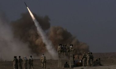 إعلام عبري: أمريكا اعترضت الدفعة الصاروخية الإيرانية الأخيرة