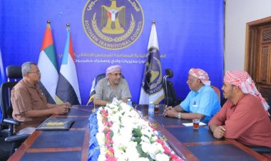 رئيس تنفيذية وادي وصحراء حضرموت يلتقي بعضو المجلس الاستشاري ورئيس تحالف عماد 