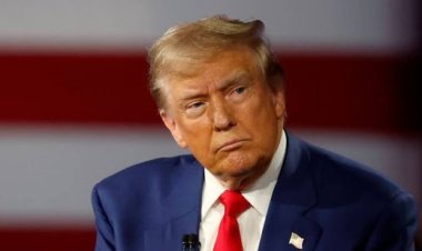 ترامب يهدد بتغيير النظام في إيران