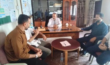 مدير عام مكتب الصحة العامة والسكان بمحافظة أبين يلتقي بوفد من منظمة الإنقاذ الدولية