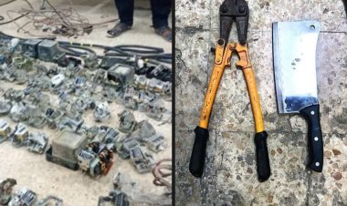 مركز شرطة فوة التابع لأمن مديرية المكلا يضبط شخص يقوم  بسرقة كابلات محطات الكهرباء  من أماكن متفرقة بمنطقة فوة وكذلك يضبط صاحب محل خردة.