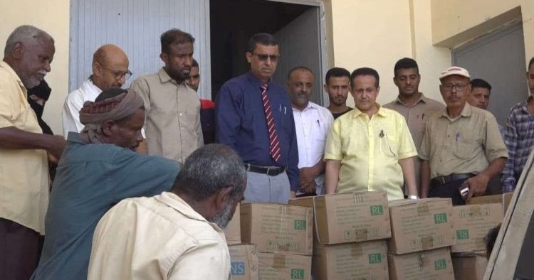 بدعم من الرئيس الزُبيدي.. انتقالي لحج يدشن توزيع المحاليل الوريدية لمواجهة تفشي الحميات والأوبئة بالمحافظة