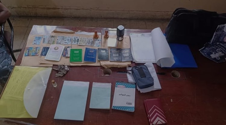 في اقل من 24 ساعة من قيامة بثلاث سرقات متفرقة بمدينة المكلا مركز شرطة باعبود التابع لأمن مديرية المكلا يضبط المتهم.