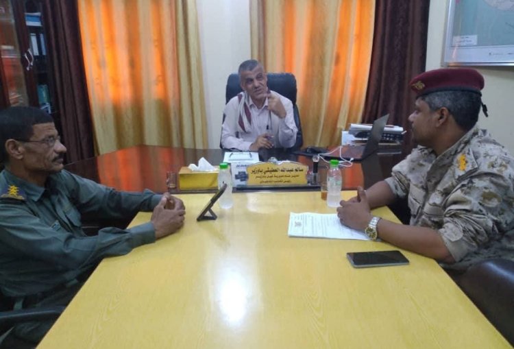 اللجنة الأمنية بمديرية غيل باوزير تُقر خطة عيد الأضحى وتدعو لتعاون مجتمعي واسع