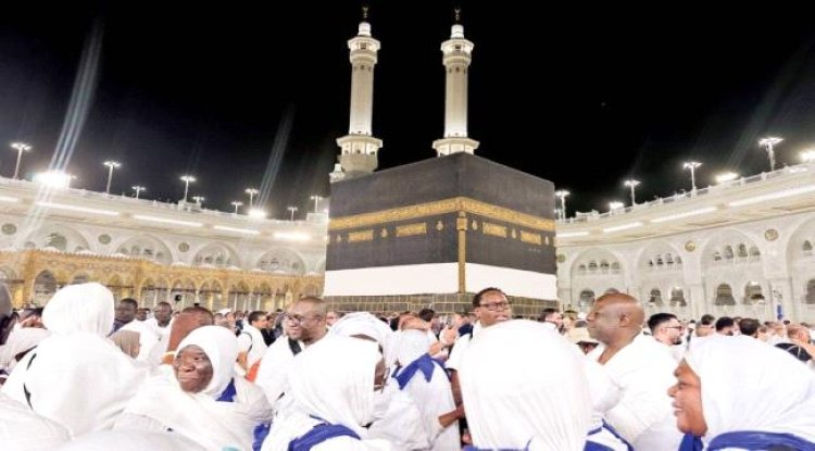 مليونا حاج يتوجهون إلى منى لقضاء يوم التروية.