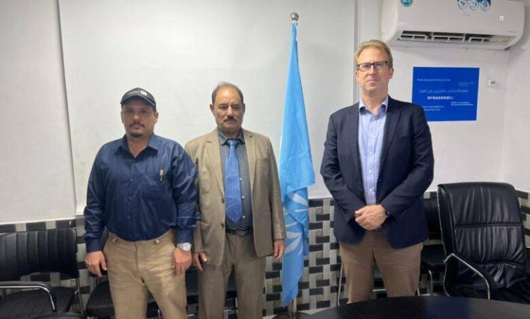 محافظ الضالع يبحث مع منسق الأمم المتحدة لقطاع الألغام خطر الألغام بعد فتح طريق صنعاء – الضالع – عدن