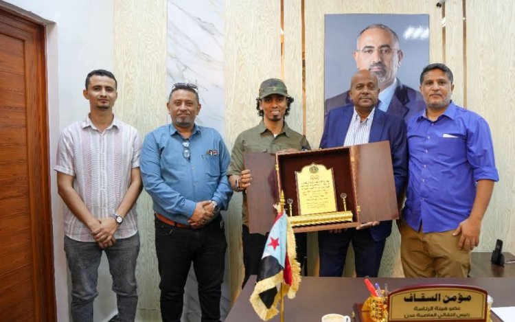 السقاف يكرم الخليفي بمناسبة فوزه برئاسة الاتحاد العربي للرياضات المائية