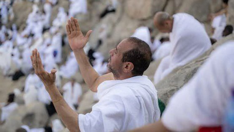 بدء تصعيد الحجاج إلى مشعر “عرفات” عبر خطة تنظيمية وأمنية.