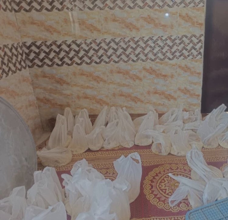 انتقالي حضرموت يوزع وجبات الإفطار على الأسر الفقيرة في أرياف المكلا لصيام يوم عرفة