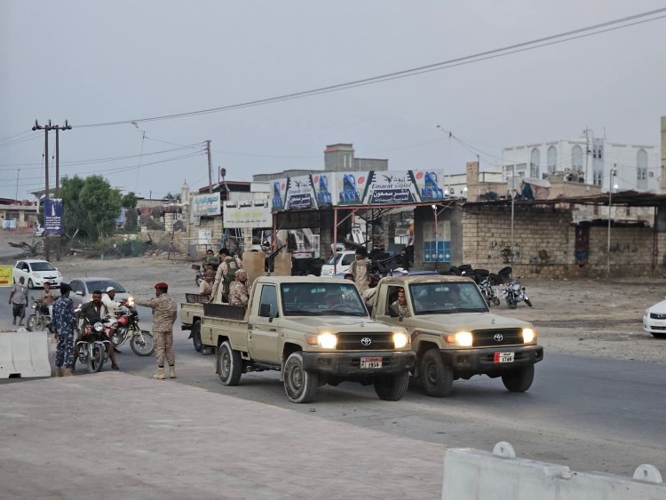 الاجهزة الامنية بالشحر تبدأ في تنفيذ الخطة الأمنية خلال عيد الاضحى المبارك