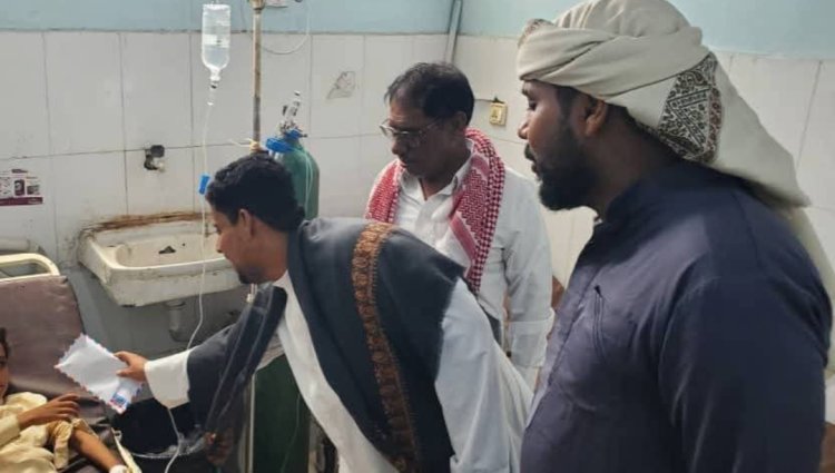 تنفيذية انتقالي الغيضة تنفذ زيارة عيدية لمستشفى الغيضة المركزي .