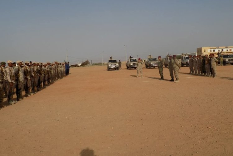 قائد لواء الريان يستقبل لجنه المعايده من قبل قياده المنطقه العسكريه الثانيه