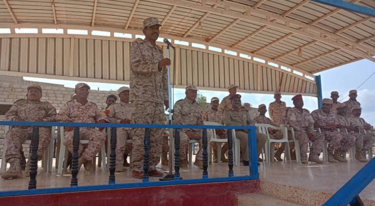 العميد الذيباني والعقيد بانصر في زيارة عيدية للواء بارشيد