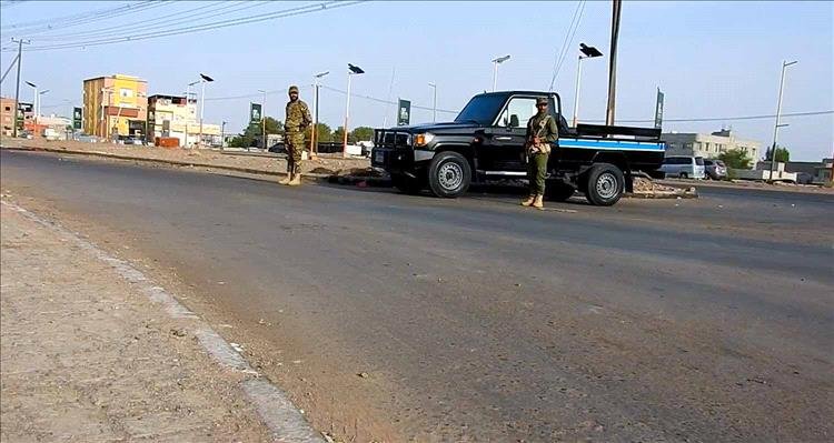 تنفيذًا للخطة الأمنية: قوات الطوارئ والدعم الأمني تنفذ انتشارًا واسعًا لتأمين وتنظيم احتفالات عيد الأضحى وصلاة العيد في عدن