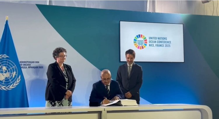 وزير المياه والبيئة يوقّع على انضمام اليمن لاتفاقية التنوع البيولوجي البحري