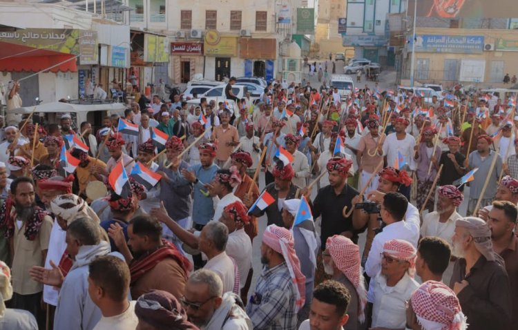 برعاية الزُبيدي.. حافة السحيل للألعاب الشعبية الشبواني تقيم ترويحه عراض الشعار