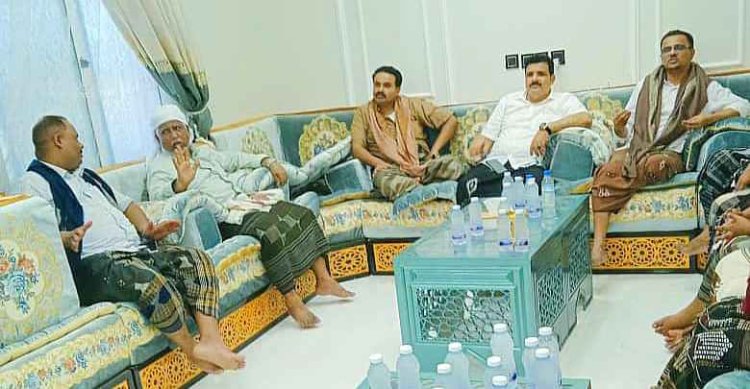 الأمين العام لمجلس حضرموت يحضر الزواج الجماعي بمديرية الريدة وقصيعر ويتبادل التهاني بعيد الأضحى.