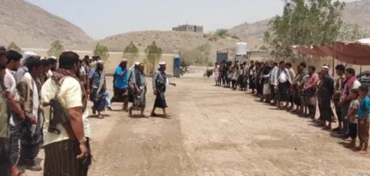 أبين: قبيلة “السرحي” تعفو لوجه الله في وفاة شابين من أبنائها إثر حادث مروري ‏