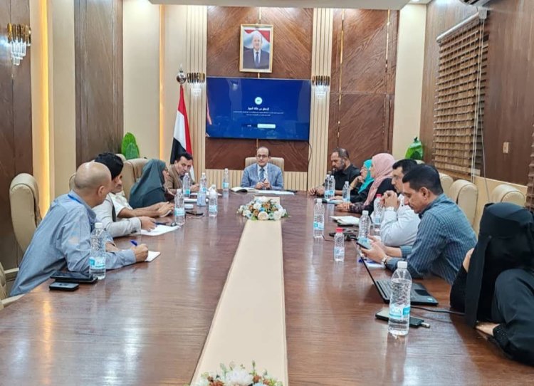 وزير الصحة يترأس اجتماعاً موسعاً للجنة الحدث الطبية