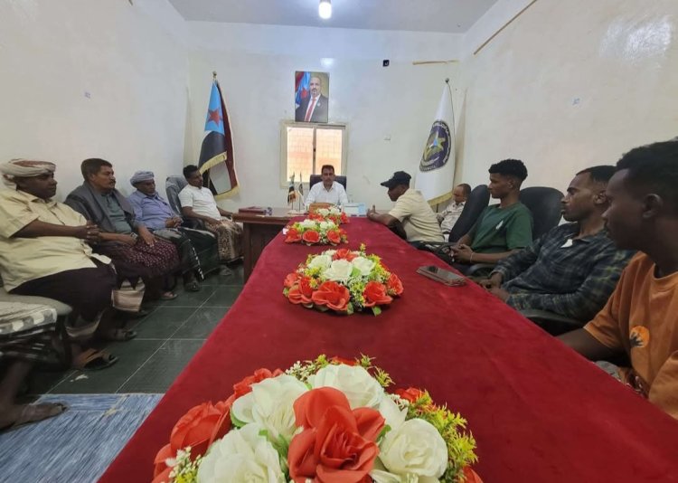 رئيس تنفيذية انتقالي سقطرى يلتقي بعدد من القيادات السياسية والعسكرية ويؤكد أهمية التلاحم المجتمعي
