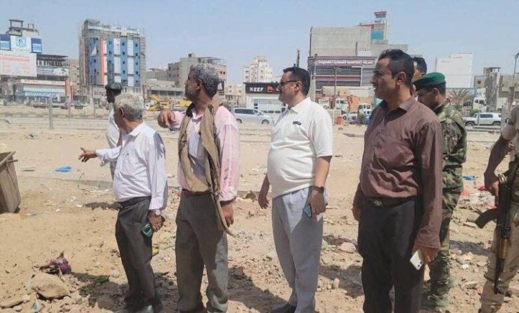 الداؤودي يؤكد الاهتمام على إزالة المظاهر المشوهة والحفاظ على نظافة شوارع المديرية