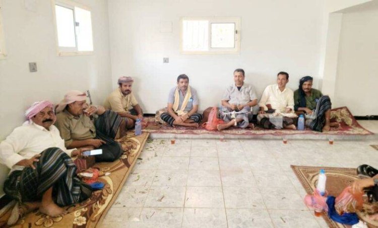 قيادة انتقالي نصاب تقدم واجب العزاء لرئيس انتقالي المحافظة في وفاة شقيقه