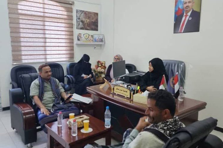 هيئة الإغاثة والأعمال الإنسانية تبحث سبل دعم الأسر المتضررة في قرية قرين بالمسيمير