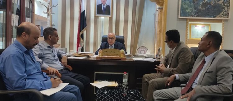 وزير الإدارة المحلية يناقش برنامج تبادل الخبرات بين اليمن وجمهورية مصر