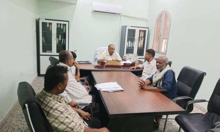 انتقالي أبين يتفقد مرضى الحميات بمستشفى الرازي