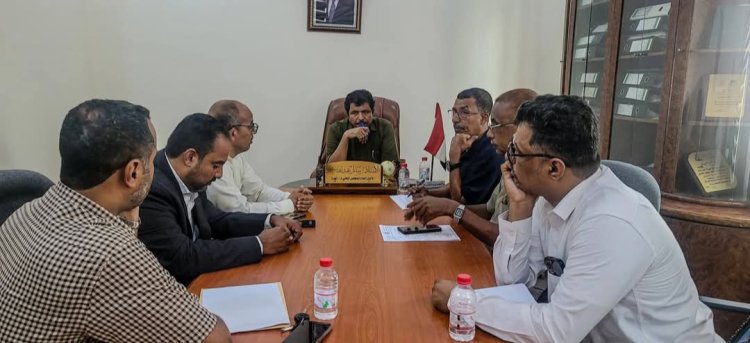 اجتماع يناقش الاستعدادات لمواجهة الحُميات والكوليرا بالمهرة