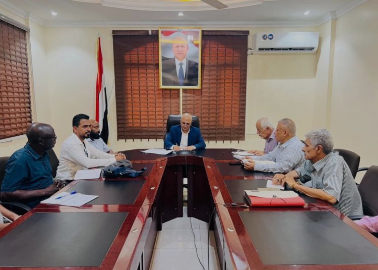 وزير المياه والبيئة يوقع ثلاث اتفاقيات مع منظمة سمارتيان بيرس