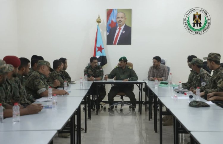 قوات الحزام الأمني بالعاصمة عدن تدشن دورة تدريبية للإداريين في مجال القوى البشرية