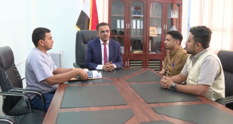 الأمين العام لمحلي حضرموت يرعى توقيع عقد تسوير وتخديم المعهد الفني  بالشحر