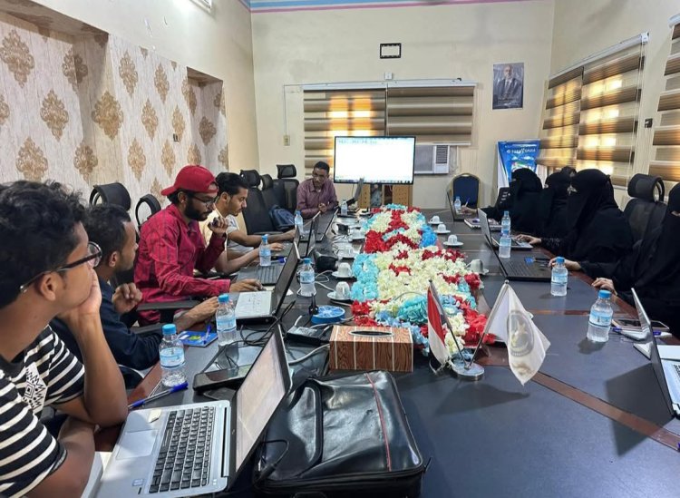 الفريق الأكاديمي بمنسقية انتقالي جامعة حضرموت يختتم دورة تدريبية في برنامج SPSS