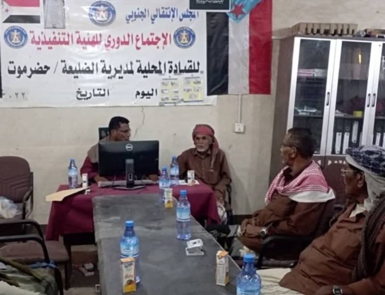 رئيس تنفيذية انتقالي الضليعة يستقبل نظيره من مديرية دهر بشبوة لبحث أوجه التعاون المشترك