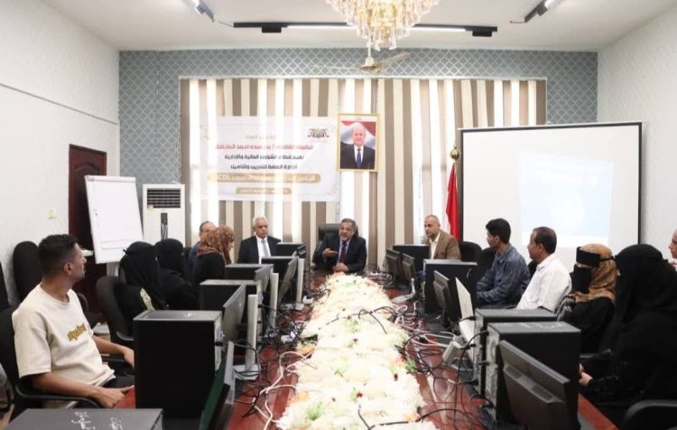 وزير العدل يدشن برنامجاً تدريبياً في المهارات الحاسوبية لموظفي الوزارة