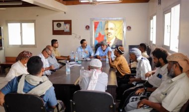 تنفيذية انتقالي غيل باوزير تناقش تدهور الخدمات الصحية والمعيشية بالمديرية