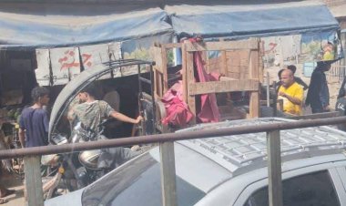 أسواق المعلا تدشّن حملة إزالة البسطات المسببة للازدحام في شوارع المديرية