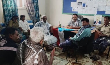 رئيس تنفيذية انتقالي أبين يطلع على أوضاع الجمعيات السمكية ومستشفى المدينة بشقره