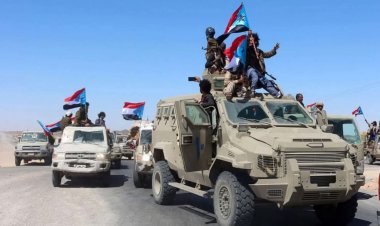 مصدر عسكري مسؤول" ينفي خبر انسحاب قوات العمالقة من مديرية بيحان بشبوة .