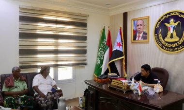 العميد المحمدي يلتقي رئيس انتقالي تريم ويؤكد ضرورة انتشار النخبة الحضرمية على كامل تراب المحافظة