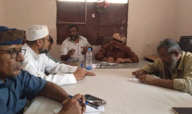 بحضور أمين عام المديرية" إدارة التربية والتعليم بمديرية نصاب تعقيد اجتماع لمناقشة التحضيرات الخاصة بالعام الدراسي 2025-2026 .