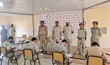 رئيس عمليات المنطقة العسكرية الثانية يُدشن الامتحانات النهائية للدورة السادسة لتأهيل القادة (قادة فصائل) بالمدرسة القتالية في المكلا