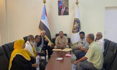 الربيزي يطّلع على برنامج لجنة الإصلاح الإداري والمالي لتفقد المرافق الخدمية بالعاصمة عدن