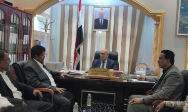 وزير الإدارة المحلية يناقش أوضاع احتياجات محافظة المهرة