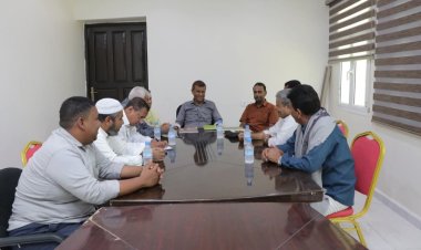 لقاء في الشحر يناقش الترتيبات لإقامة ندوة علمية في مدينة الحامي عن تاريخ الملاحة البحرية في حضرموت