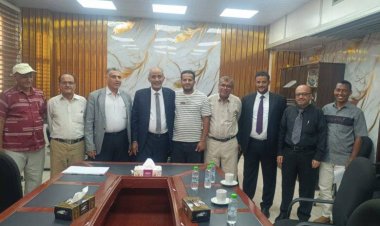 الفريق الركن محمود الصبيحي يزور مبنى محافظة عدن ويلتقي نائب المحافظ