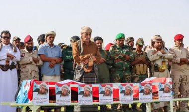 تشييع جثمان الشهيد المصعبي وسط حضور شعبي ورسمي بشبوة