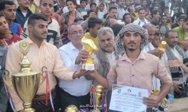 برعاية انتقالي حبيل جبر والسلطة المحلية بالمديرية.. تتويج فريق نمور صبب بطلًا لدوري الفقيد بالليل الفطيسي