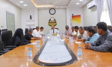 تربية ساحل حضرموت تناقش الاستعدادات لاستقبال العام الدراسي 2025-2026م